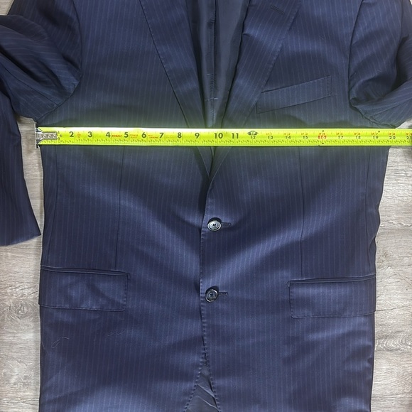 Corneliani Men’s 2 button navy striped blazer 42R (Europe 52R) - Picture 3 of 11